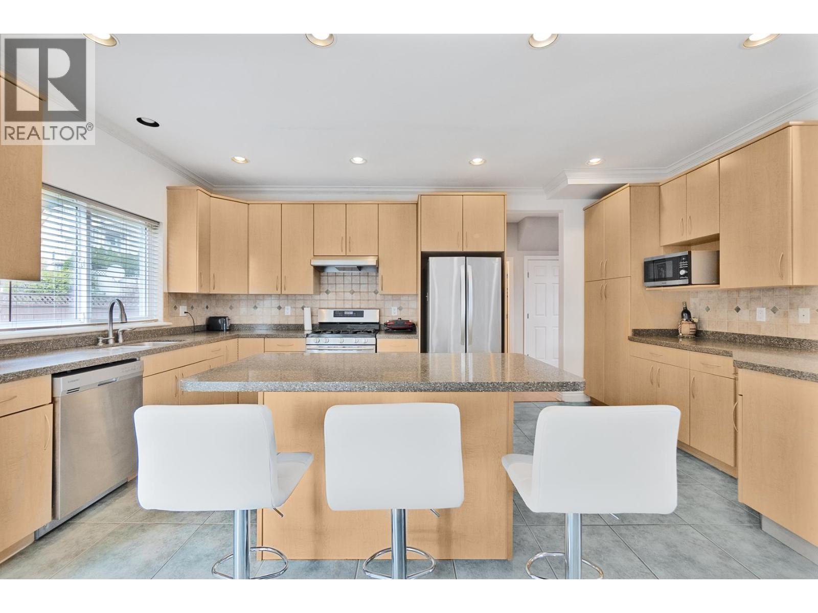 2152 Turnberry Lane, Coquitlam, British Columbia  V3E 3N4 - Photo 12 - R3067061