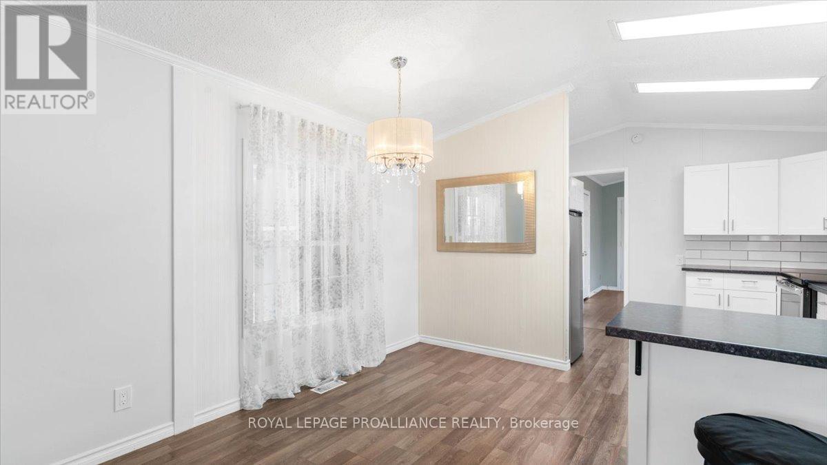 18 - 311 Dundas Street, Quinte West, Ontario  K8V 1M1 - Photo 7 - X12371658