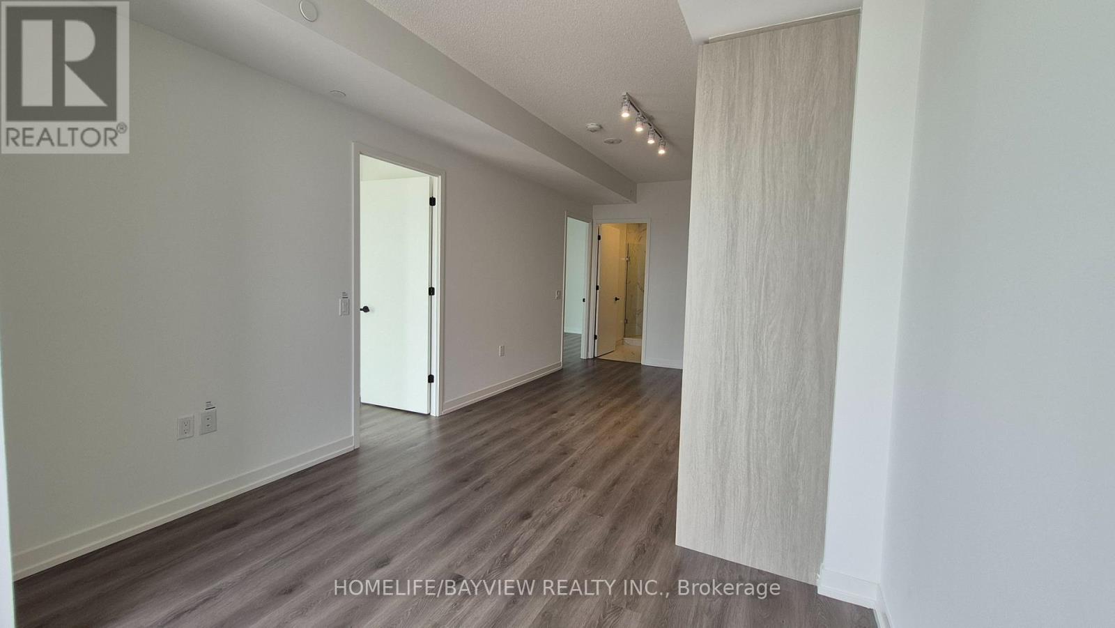 4212 - 28 Interchange Way Ave. Way, Vaughan, Ontario  L4K 0P8 - Photo 13 - N12496628