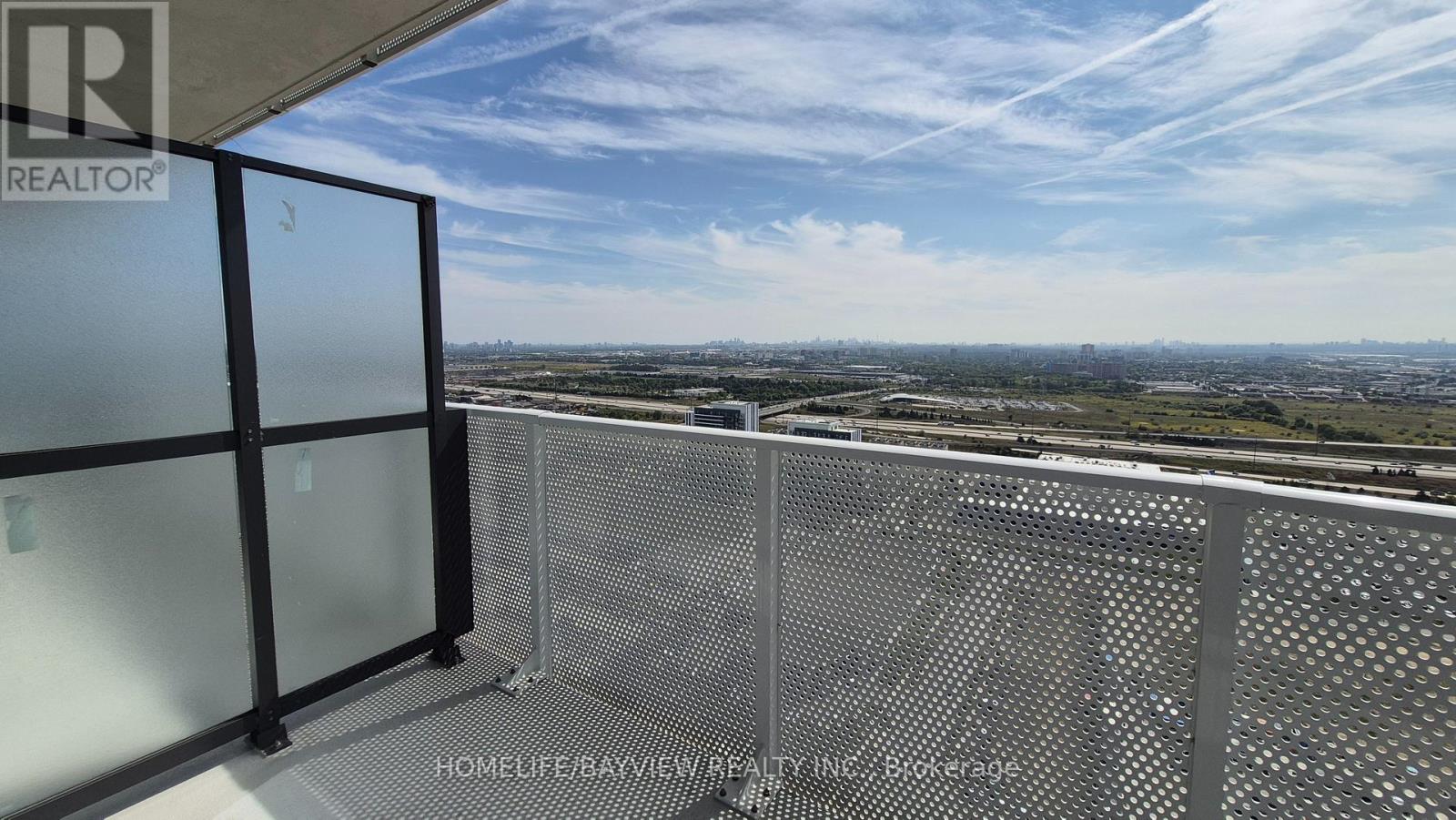 4212 - 28 Interchange Way Ave. Way, Vaughan, Ontario  L4K 0P8 - Photo 21 - N12496628