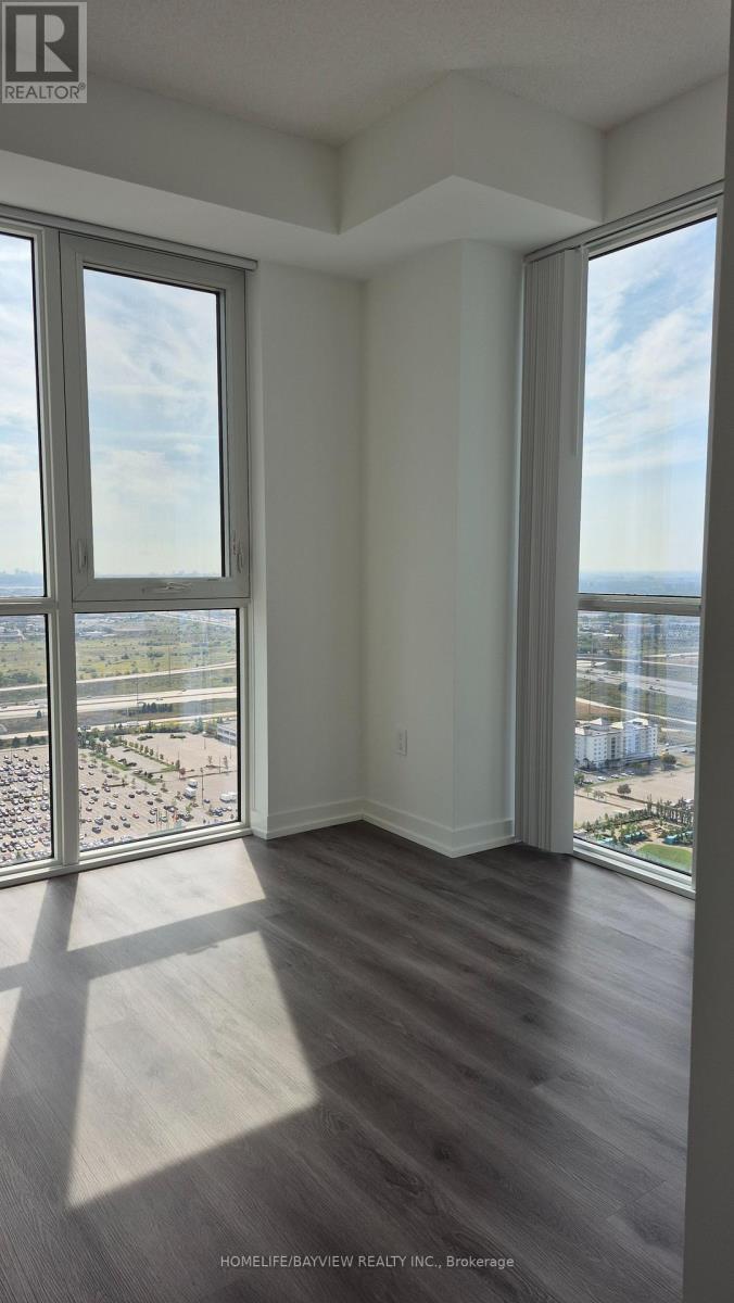 4212 - 28 Interchange Way Ave. Way, Vaughan, Ontario  L4K 0P8 - Photo 33 - N12496628