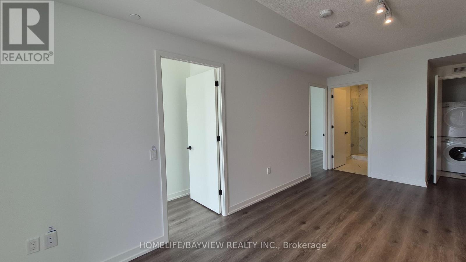 4212 - 28 Interchange Way Ave. Way, Vaughan, Ontario  L4K 0P8 - Photo 6 - N12496628