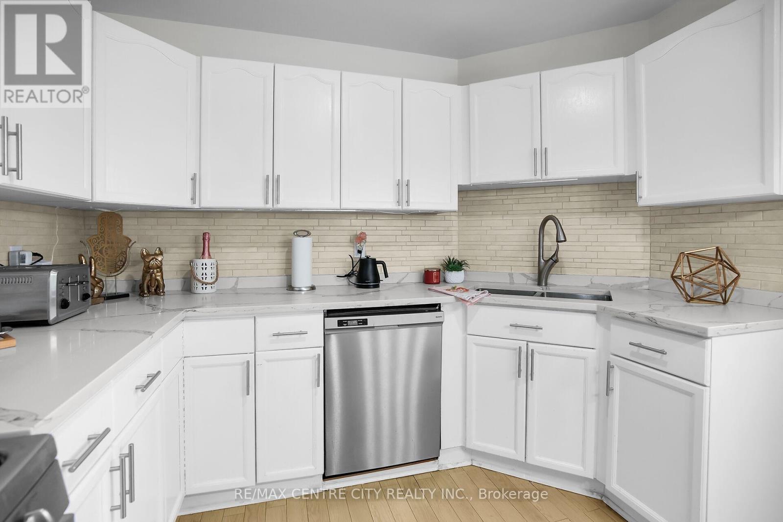 370 Brookhaven Place, London East, Ontario  N5Y 5N4 - Photo 21 - X12239388