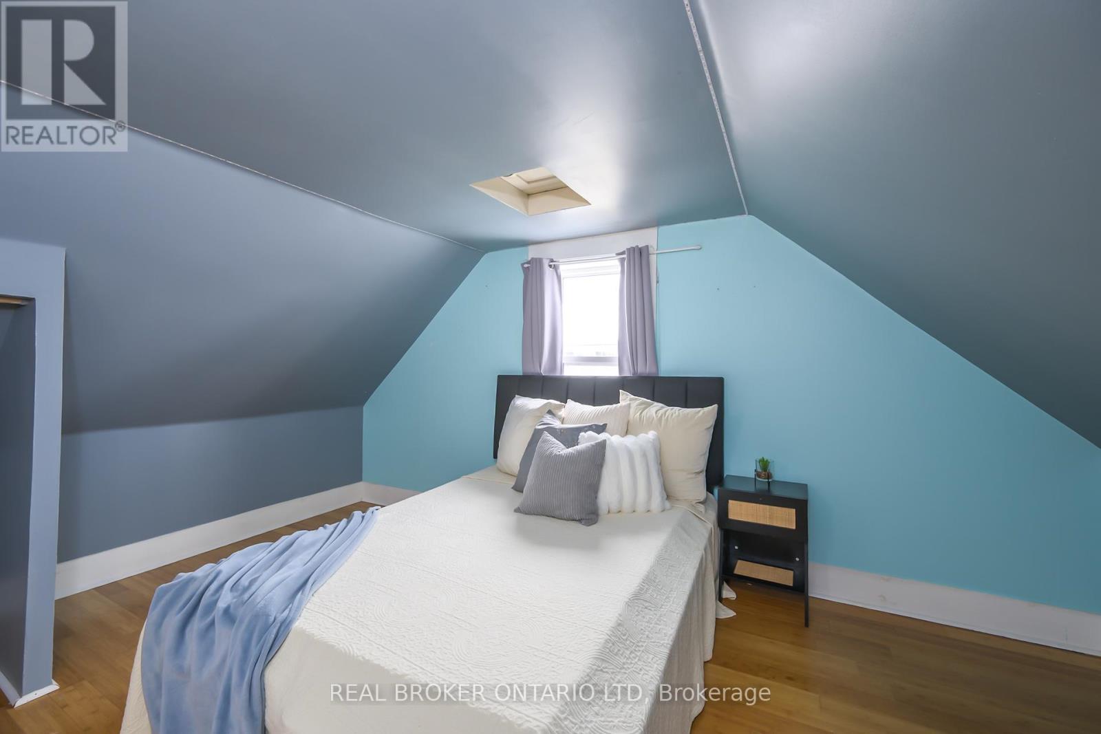 222 Ellen Street, North Middlesex, Ontario  N0M 2K0 - Photo 23 - X12540100