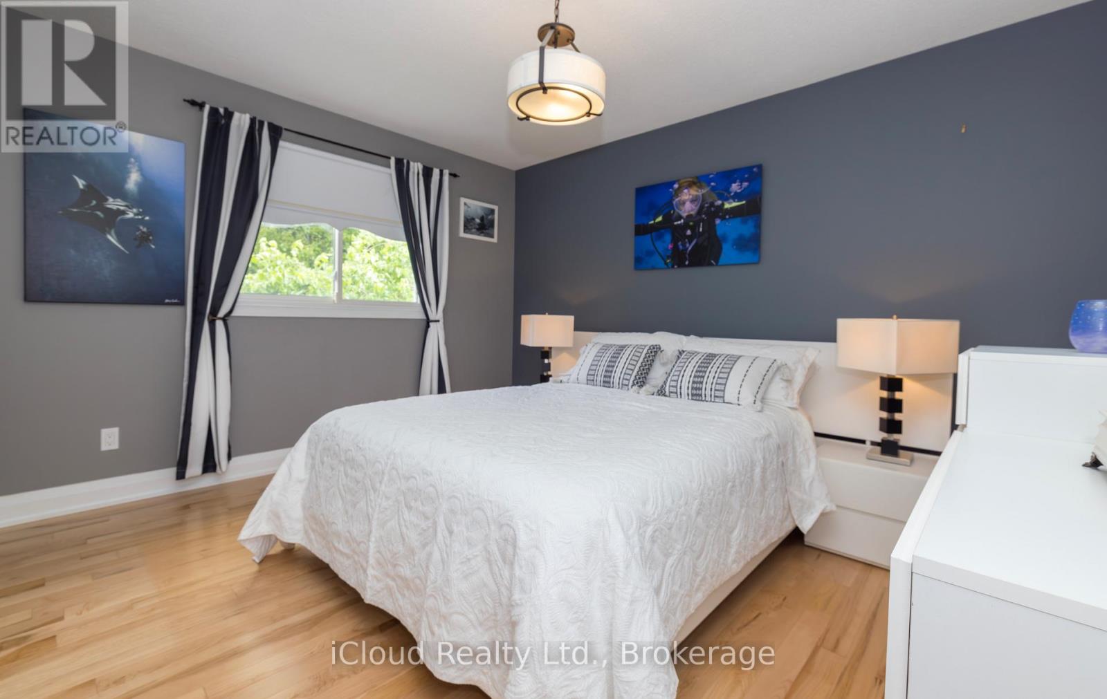 2183 Sandringham Drive, Burlington, Ontario  L7P 3E7 - Photo 19 - W12356291