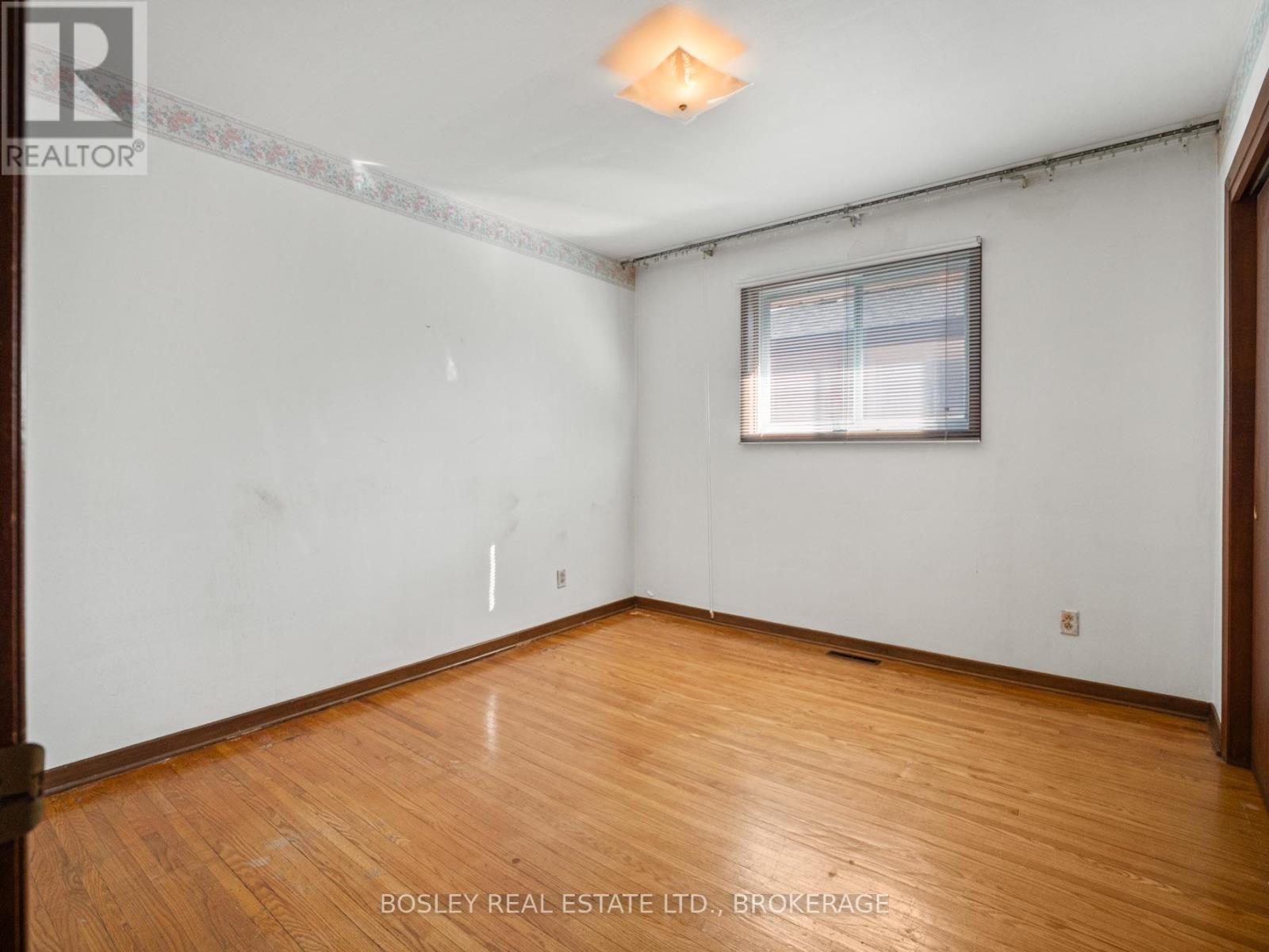 276 Gross Avenue, Welland, Ontario  L3C 2V2 - Photo 11 - X12468449