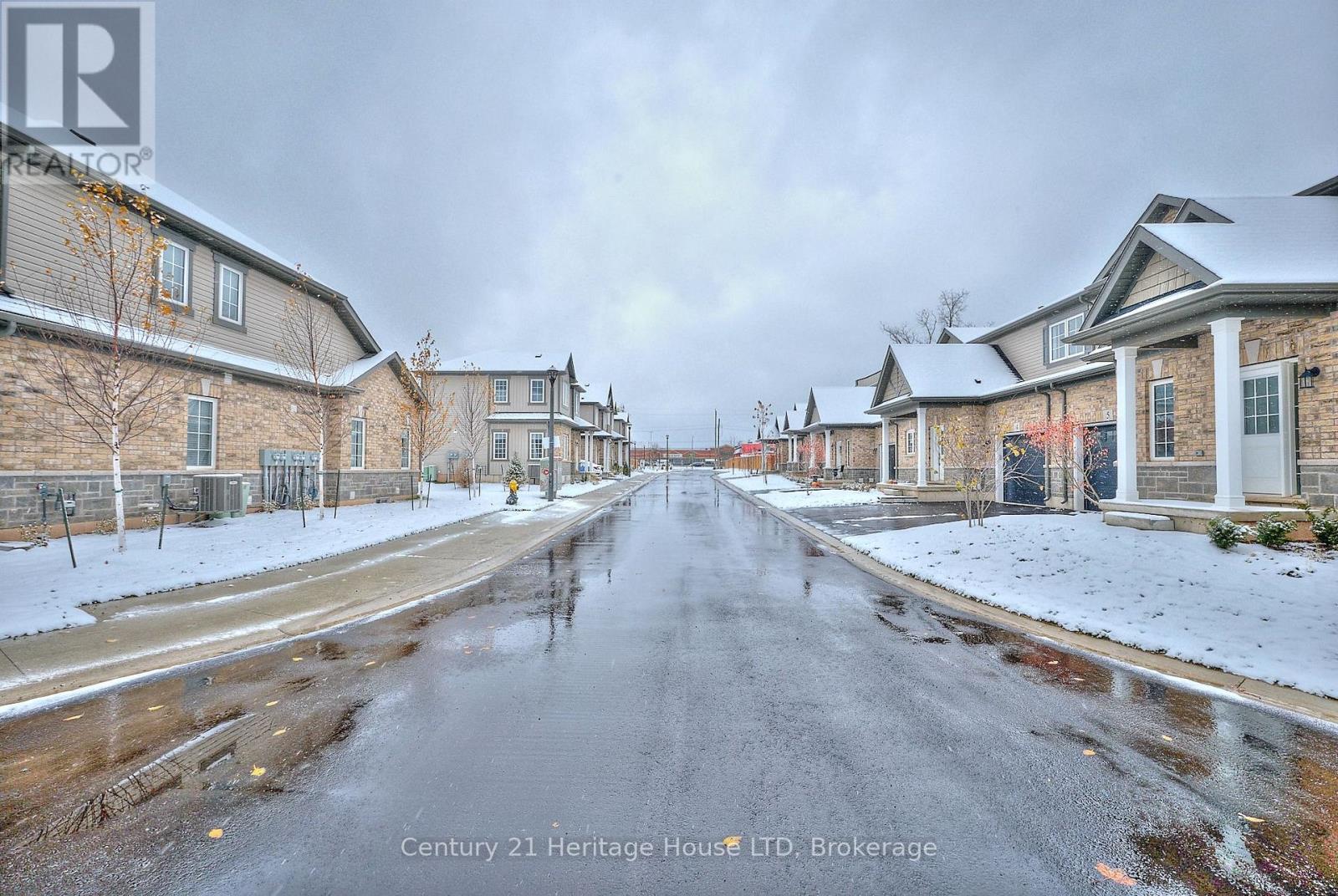 14 - 397 Garrison Road, Fort Erie, Ontario L2A 1N1 - Photo 2 - X12538510