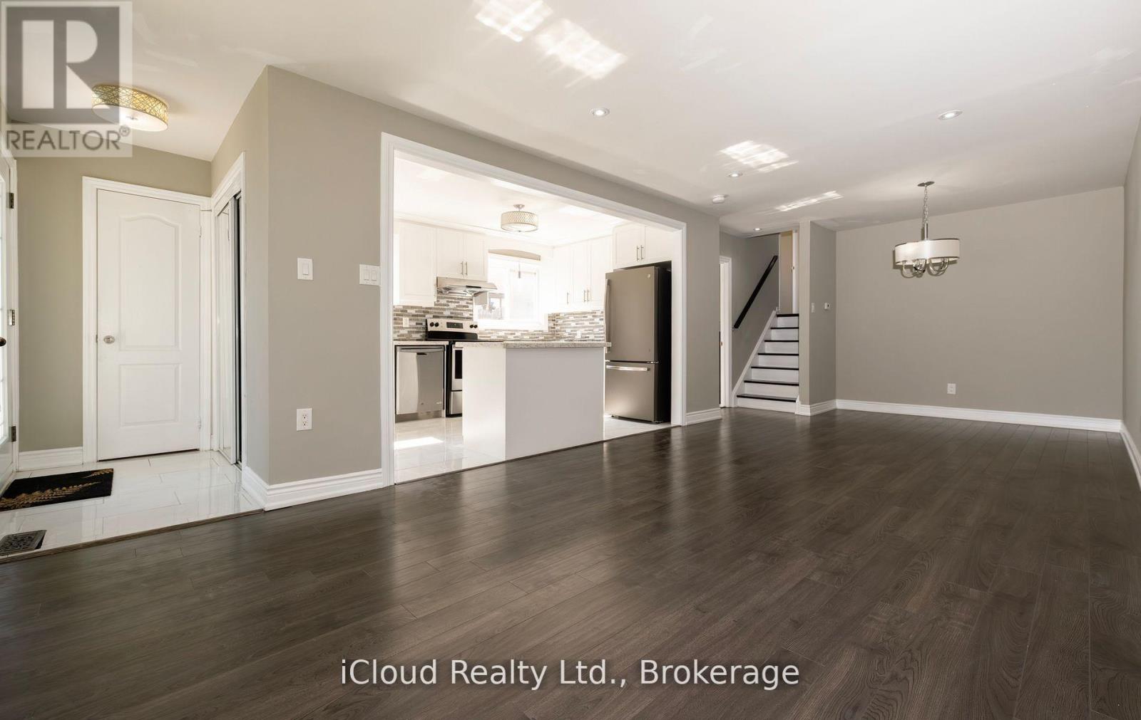 170 Clarence Street, Brampton, Ontario  L6W 1S9 - Photo 6 - W12537180