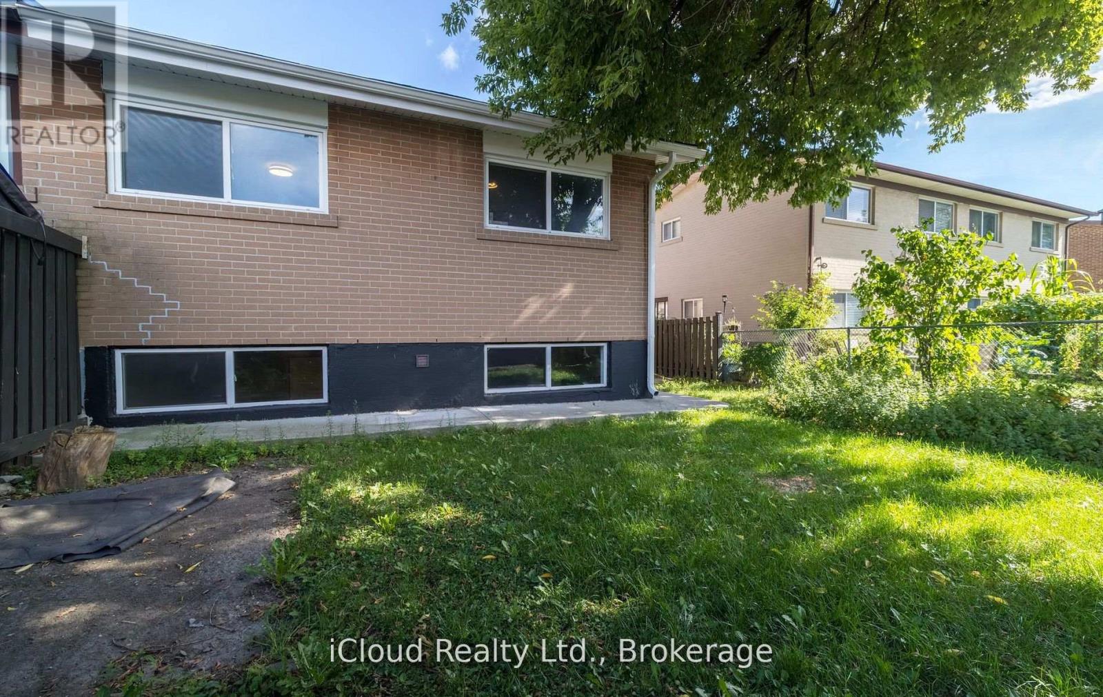 170 Clarence Street, Brampton, Ontario  L6W 1S9 - Photo 29 - W12537180