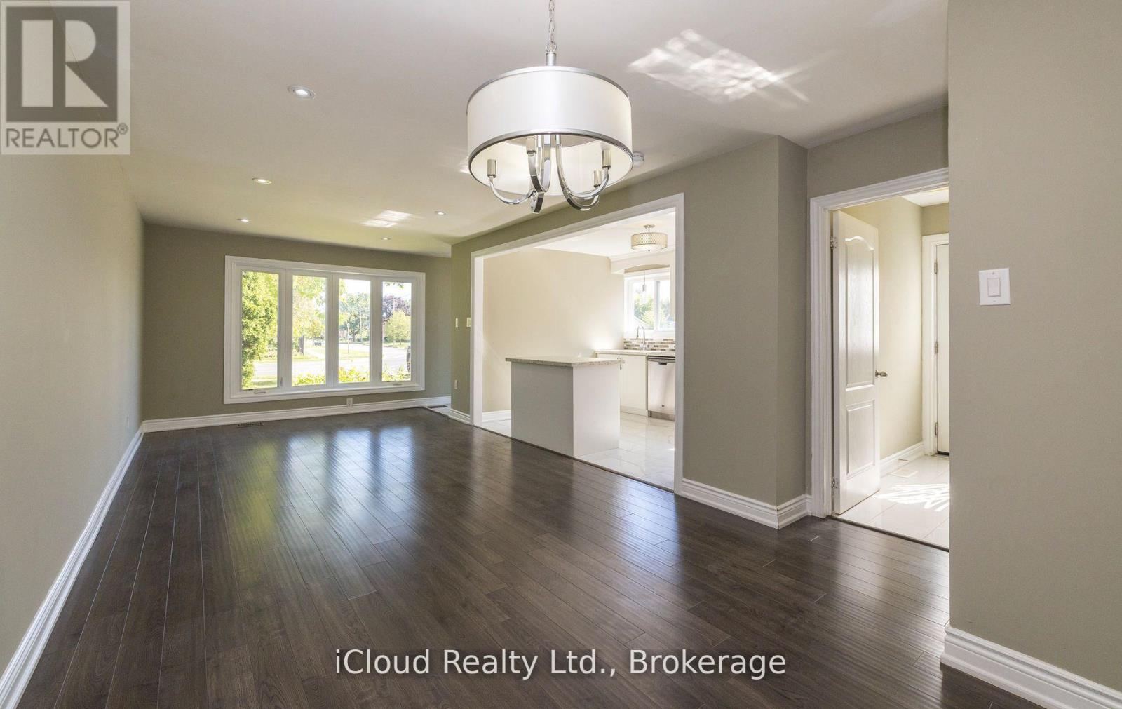 170 Clarence Street, Brampton, Ontario  L6W 1S9 - Photo 8 - W12537180