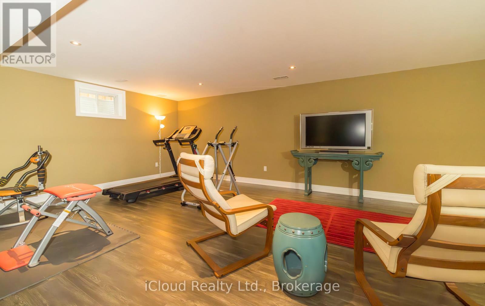 9305 Eagle Ridge Drive, Niagara Falls, Ontario L2H 0G4 - Photo 40 - X12354065