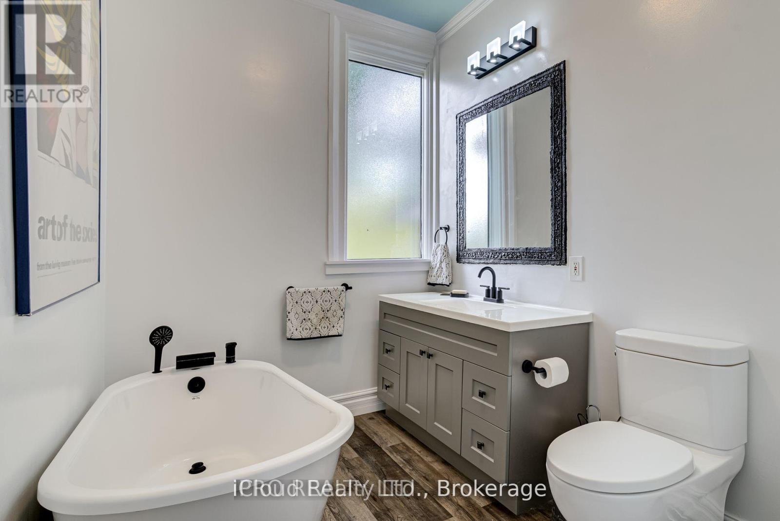 Ehs - 715432 1st Line, Mono, Ontario L9A 1A9 - Photo 21 - X12422923