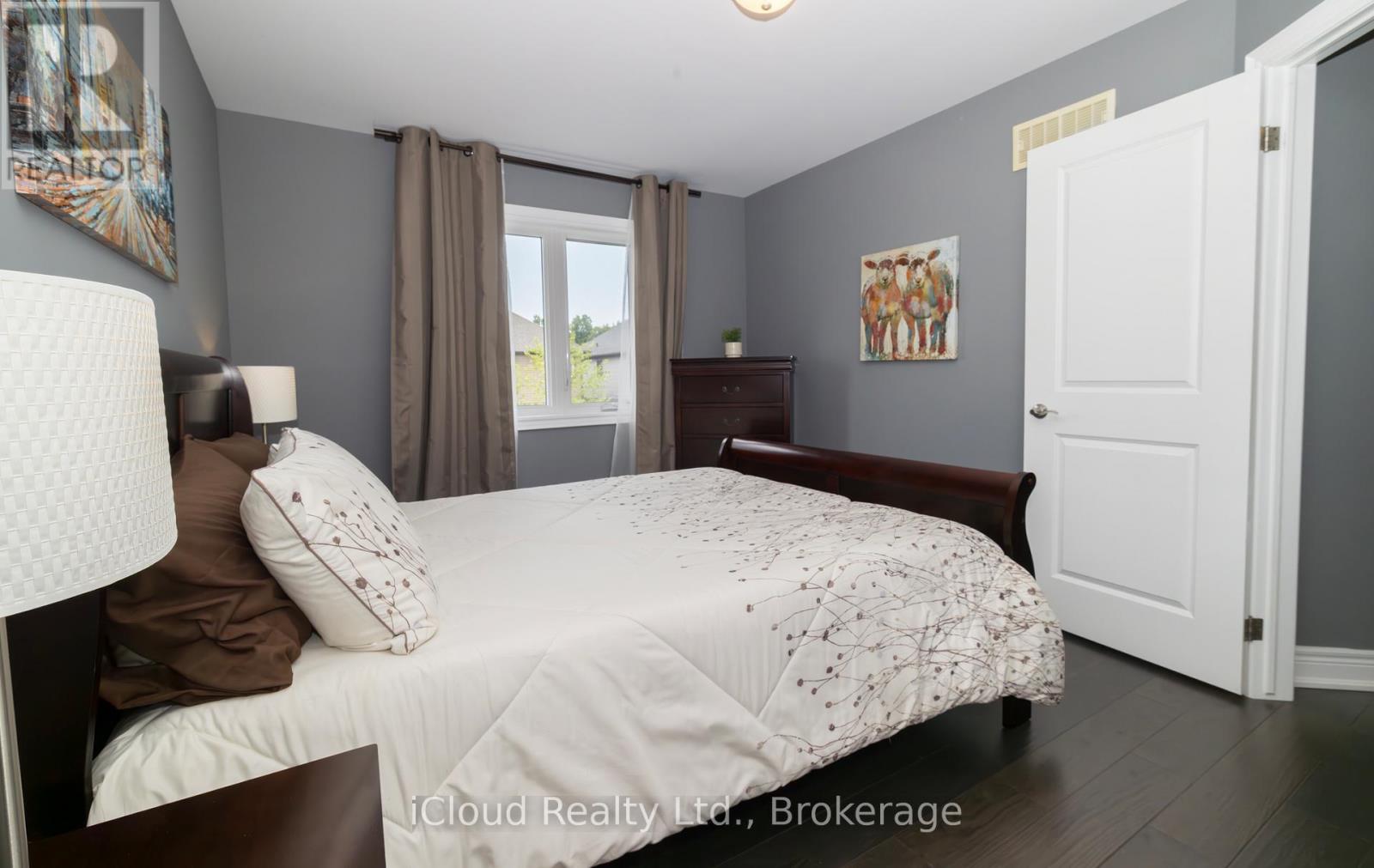 9305 Eagle Ridge Drive, Niagara Falls, Ontario L2H 0G4 - Photo 21 - X12354065