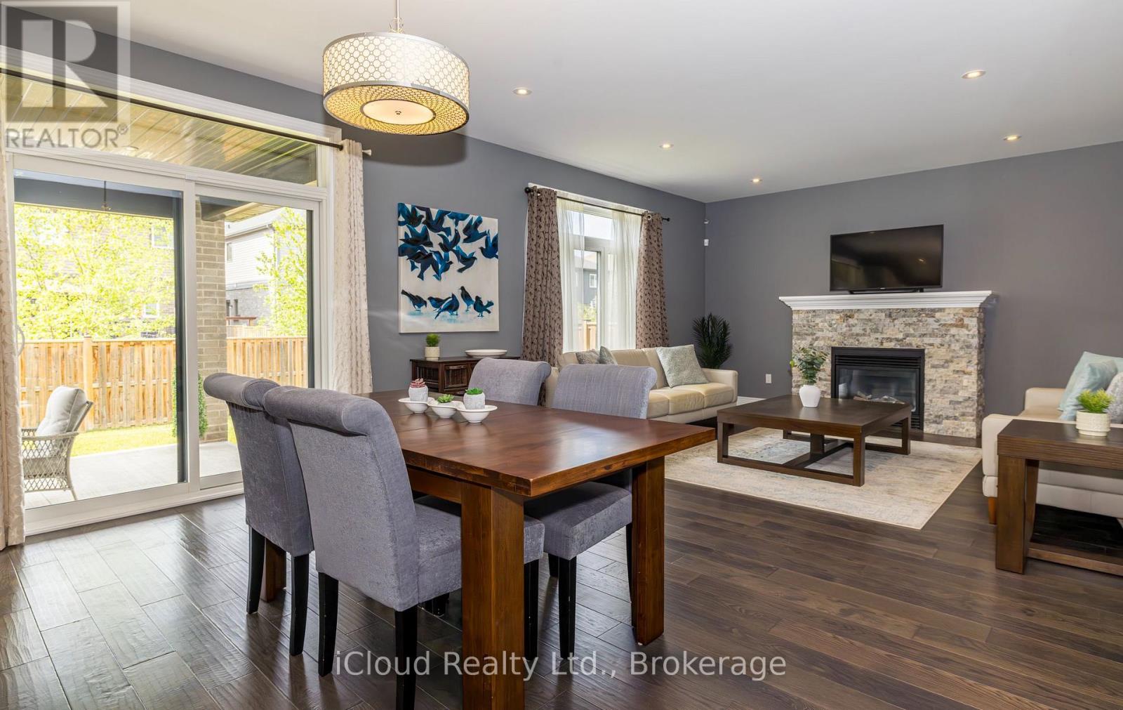 9305 Eagle Ridge Drive, Niagara Falls, Ontario L2H 0G4 - Photo 14 - X12354065