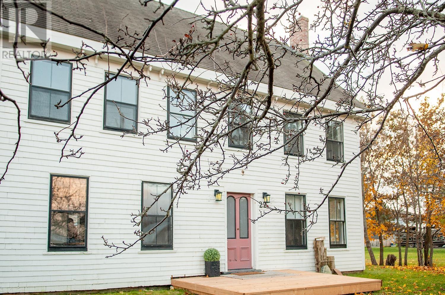 22 Richmond Street, Georgetown, Prince Edward Island  C0A 1L0 - Photo 1 - 202527830