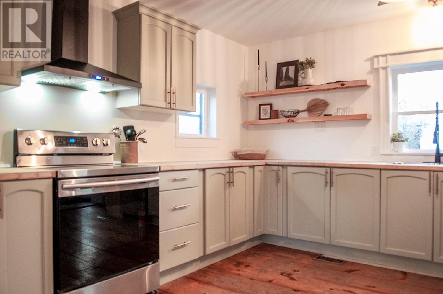 22 Richmond Street, Georgetown, Prince Edward Island  C0A 1L0 - Photo 11 - 202527830