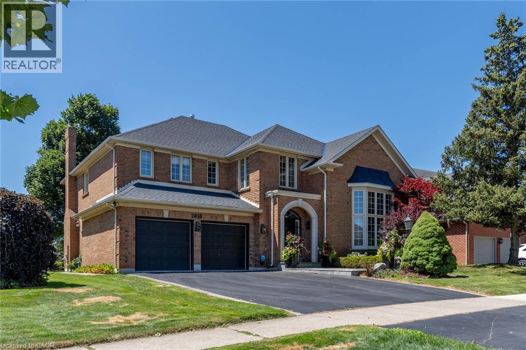 2010 Parklane Crescent, Burlington, Ontario  L7M 3V5 - Photo 1 - 40786730