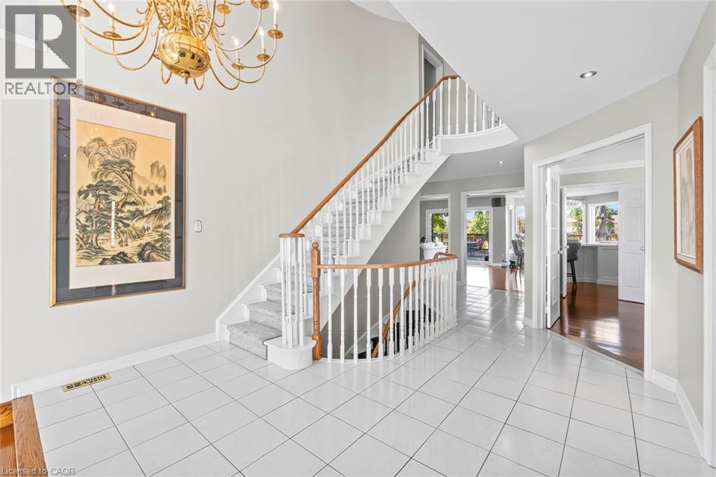 2010 Parklane Crescent, Burlington, Ontario  L7M 3V5 - Photo 7 - 40786730