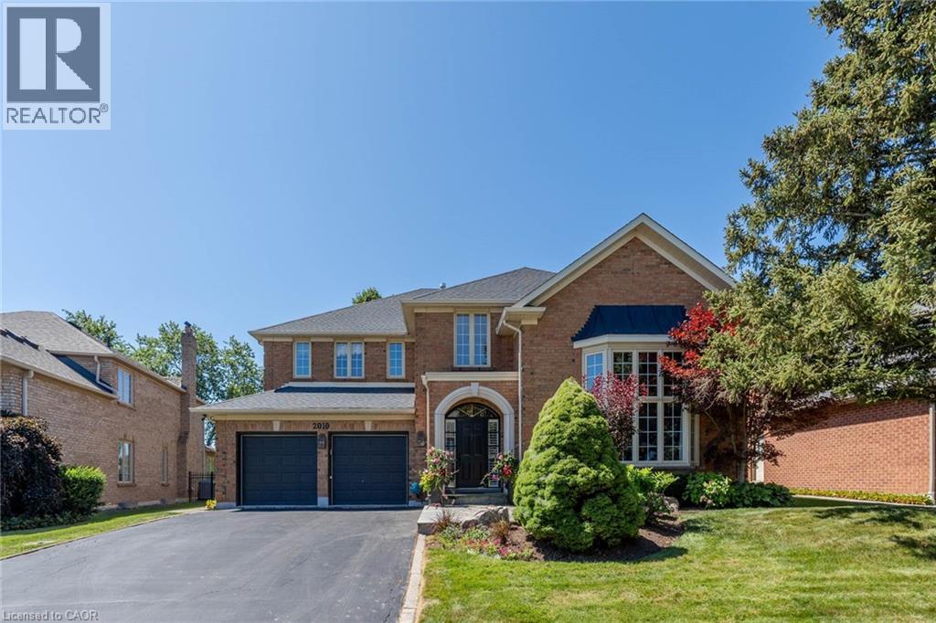 2010 Parklane Crescent, Burlington, Ontario  L7M 3V5 - Photo 2 - 40786730