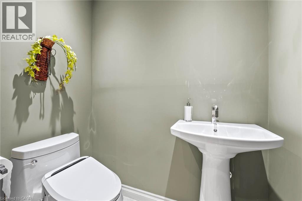 2010 Parklane Crescent, Burlington, Ontario  L7M 3V5 - Photo 19 - 40786730