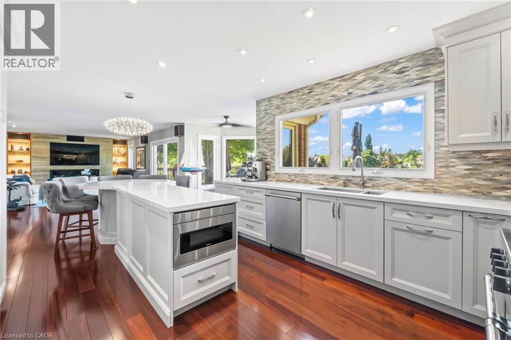 2010 Parklane Crescent, Burlington, Ontario  L7M 3V5 - Photo 11 - 40786730