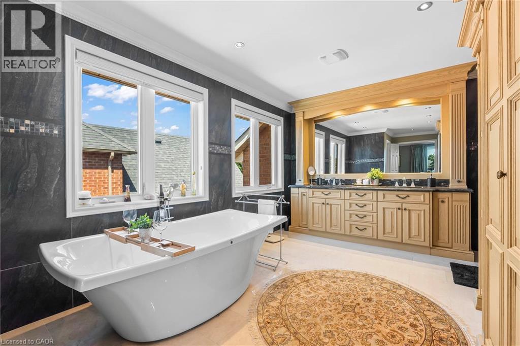 2010 Parklane Crescent, Burlington, Ontario  L7M 3V5 - Photo 17 - 40786730