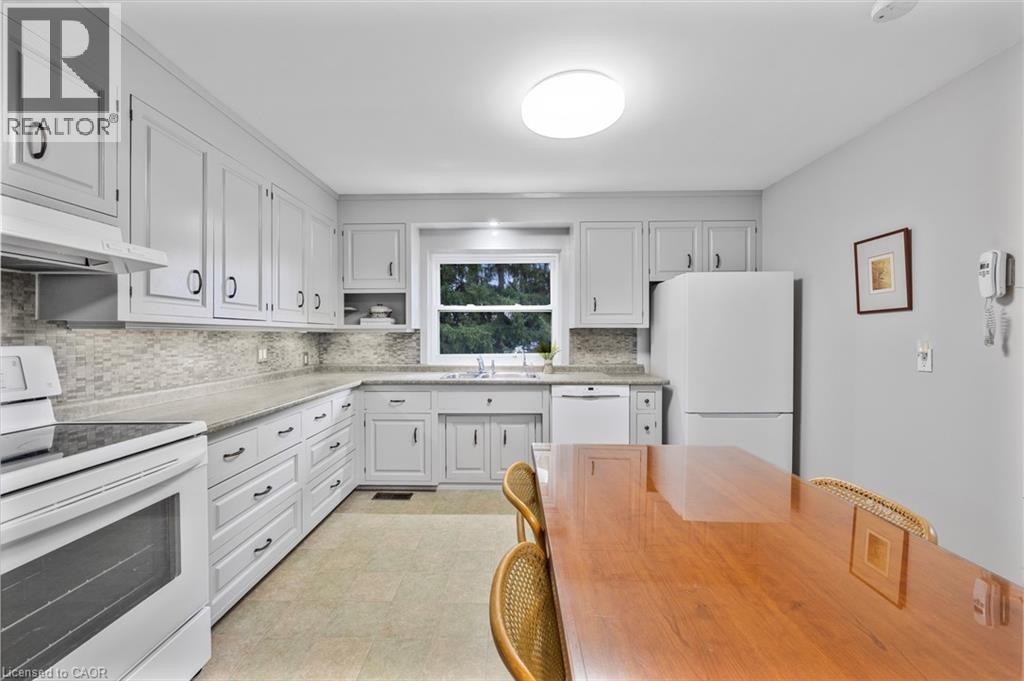 21 Cyprus Drive, Kitchener, Ontario N2M 4R4 - Photo 13 - 40787572