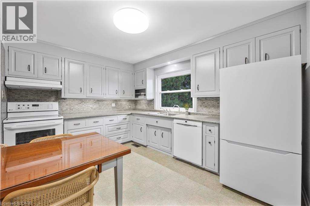 21 Cyprus Drive, Kitchener, Ontario N2M 4R4 - Photo 17 - 40787572