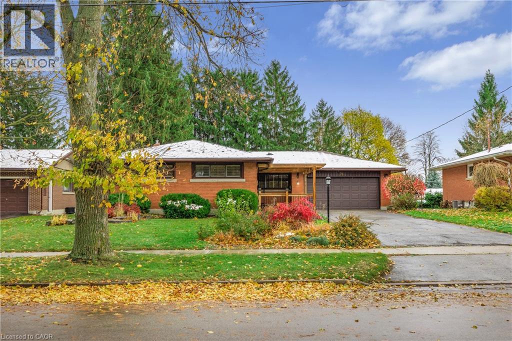 21 Cyprus Drive, Kitchener, Ontario N2M 4R4 - Photo 2 - 40787572