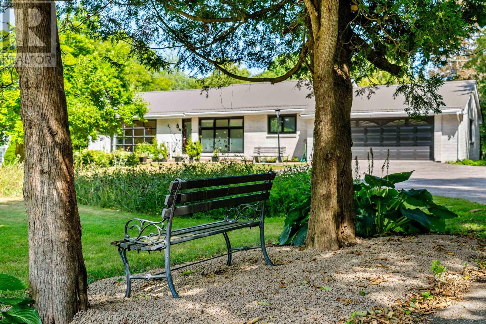 9 Sherwood Drive, Wolfville, Nova Scotia  B4P 2K1 - Photo 3 - 202527820