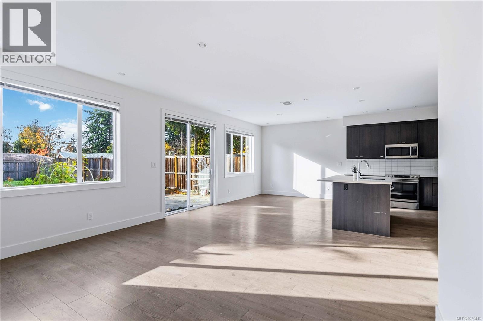 1045 Goldstream Ave, Langford, British Columbia  V9B 2Y6 - Photo 11 - 1020419