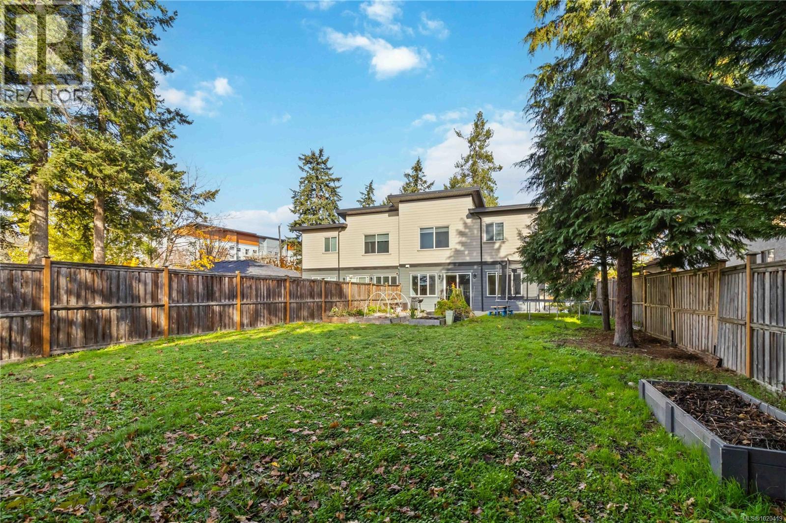 1045 Goldstream Ave, Langford, British Columbia  V9B 2Y6 - Photo 38 - 1020419