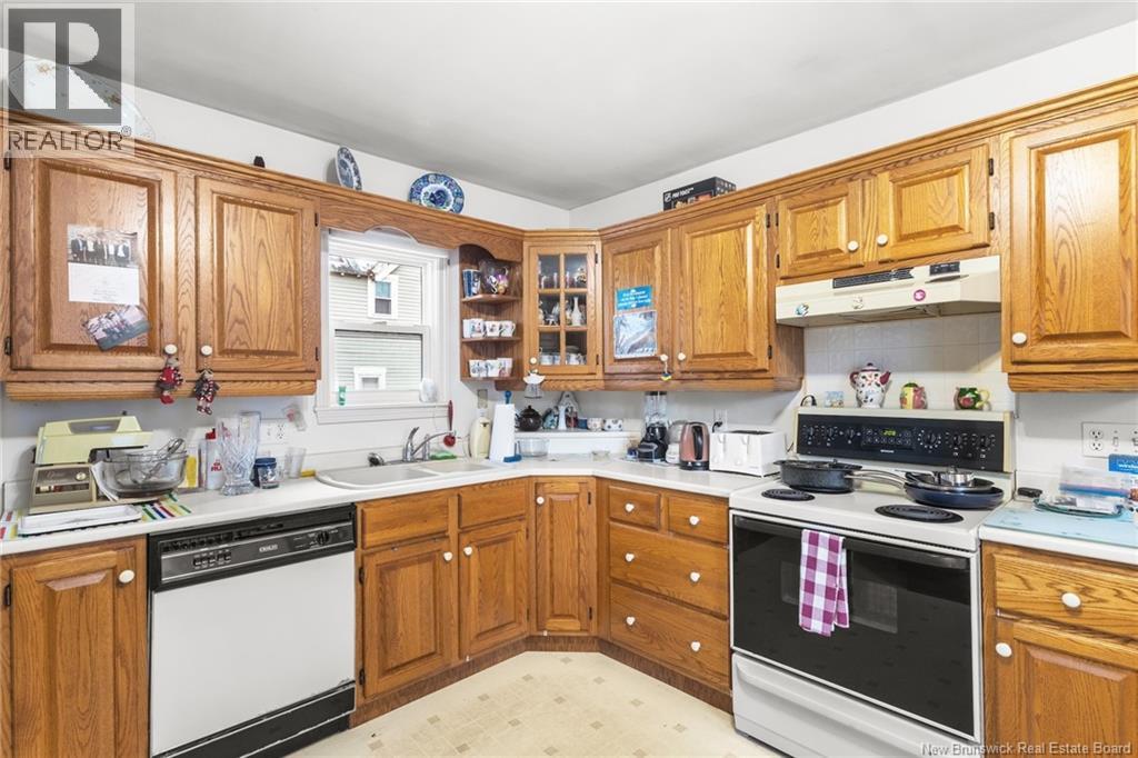 762 Churchill Row, Fredericton, New Brunswick  E3B 1P8 - Photo 22 - NB130103
