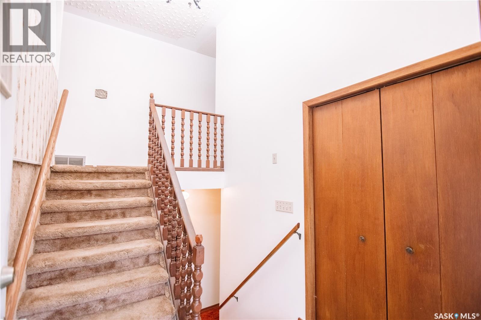 31 Trifunov Crescent, Regina, Saskatchewan  S4R 7C6 - Photo 2 - SK023967