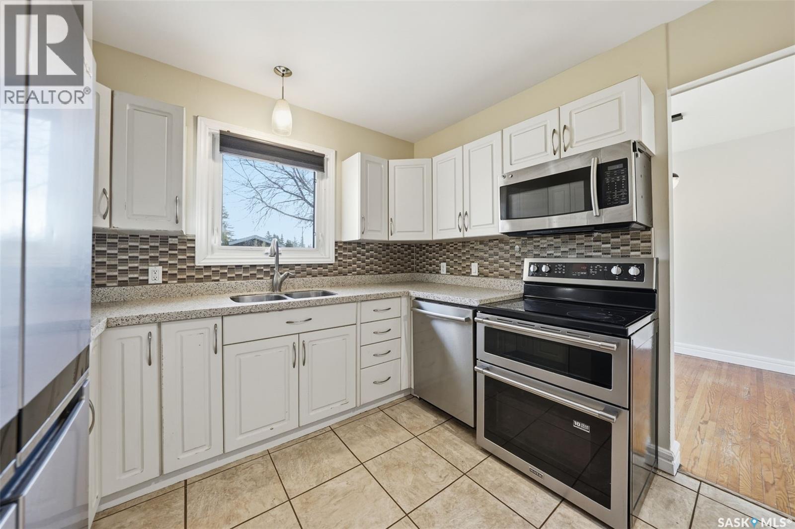 2337 Mckinnon Avenue S, Saskatoon, Saskatchewan  S7J 1N7 - Photo 11 - SK023920