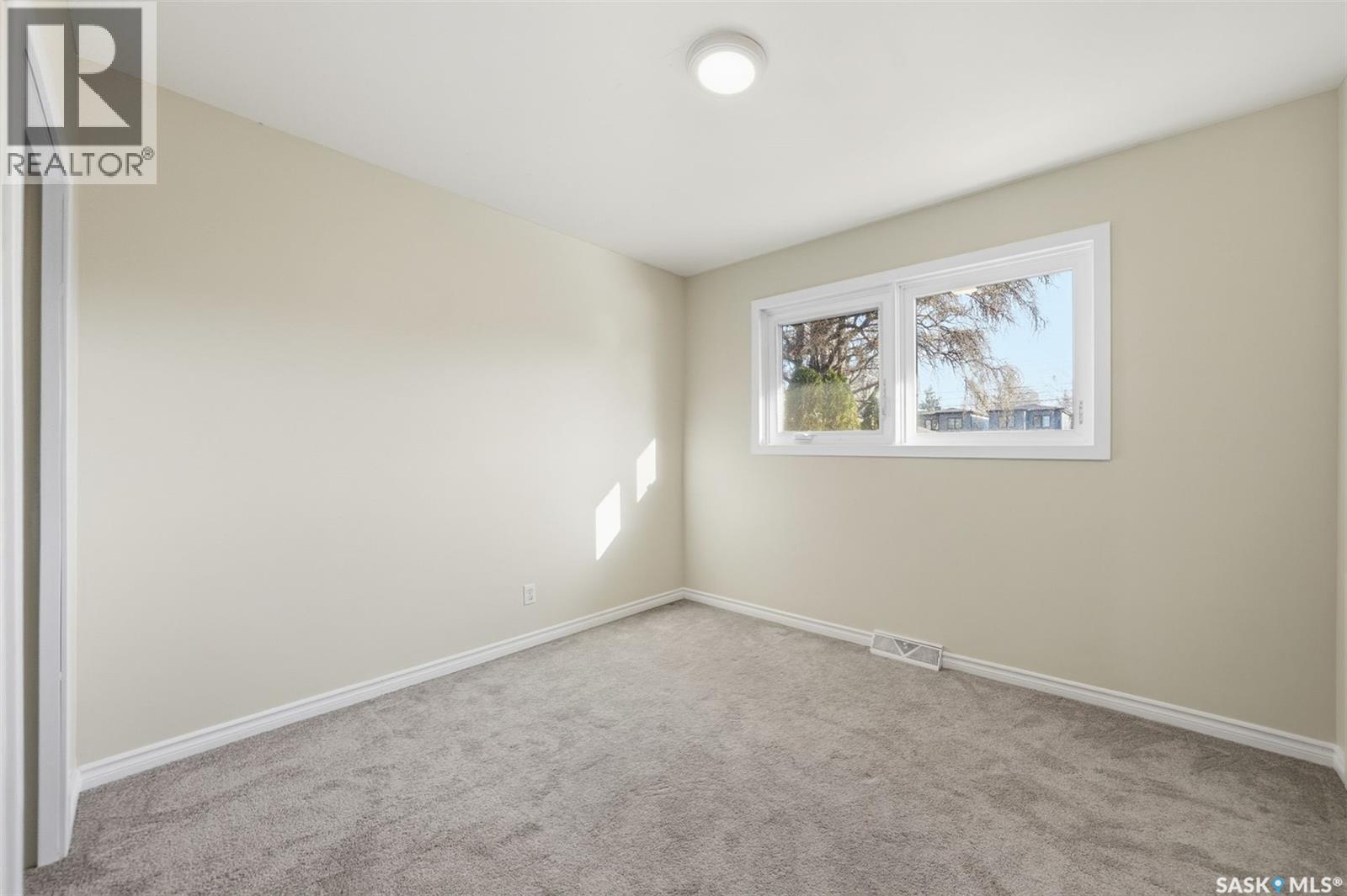 2337 Mckinnon Avenue S, Saskatoon, Saskatchewan  S7J 1N7 - Photo 15 - SK023920