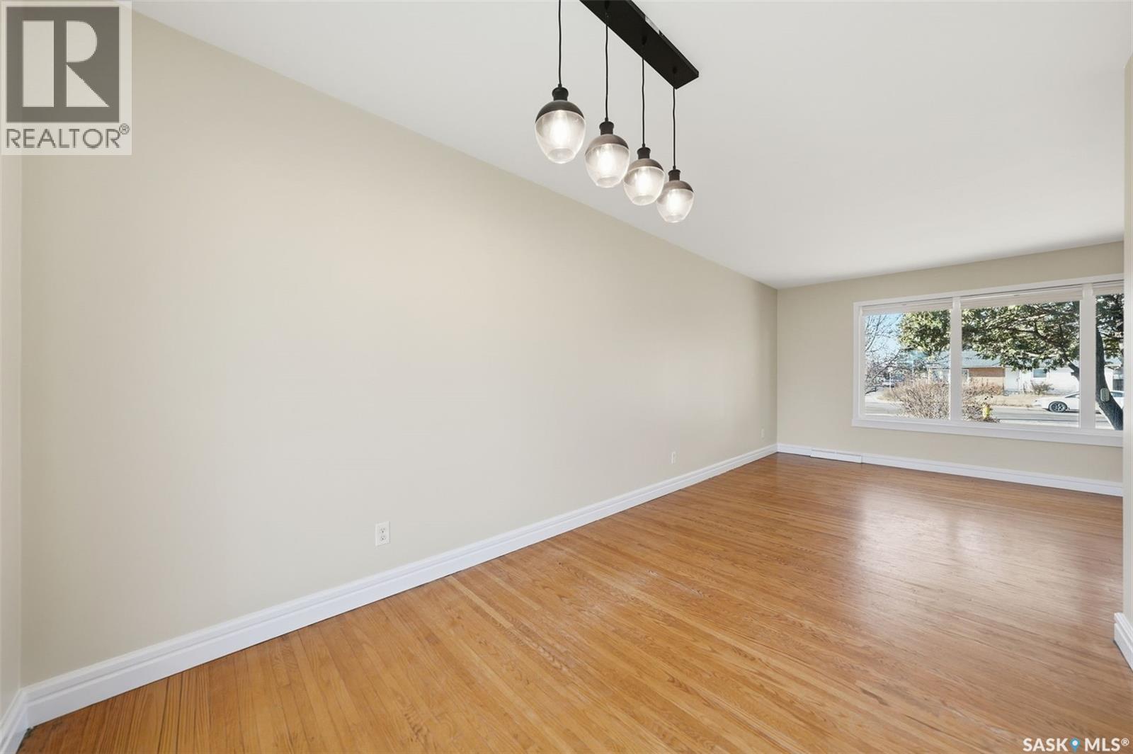 2337 Mckinnon Avenue S, Saskatoon, Saskatchewan  S7J 1N7 - Photo 8 - SK023920