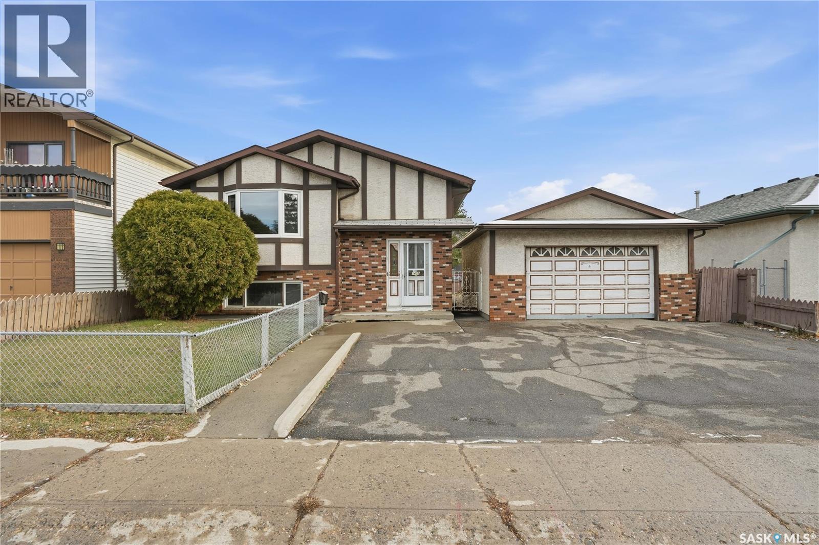 1435 Oxford STREET, regina, Saskatchewan