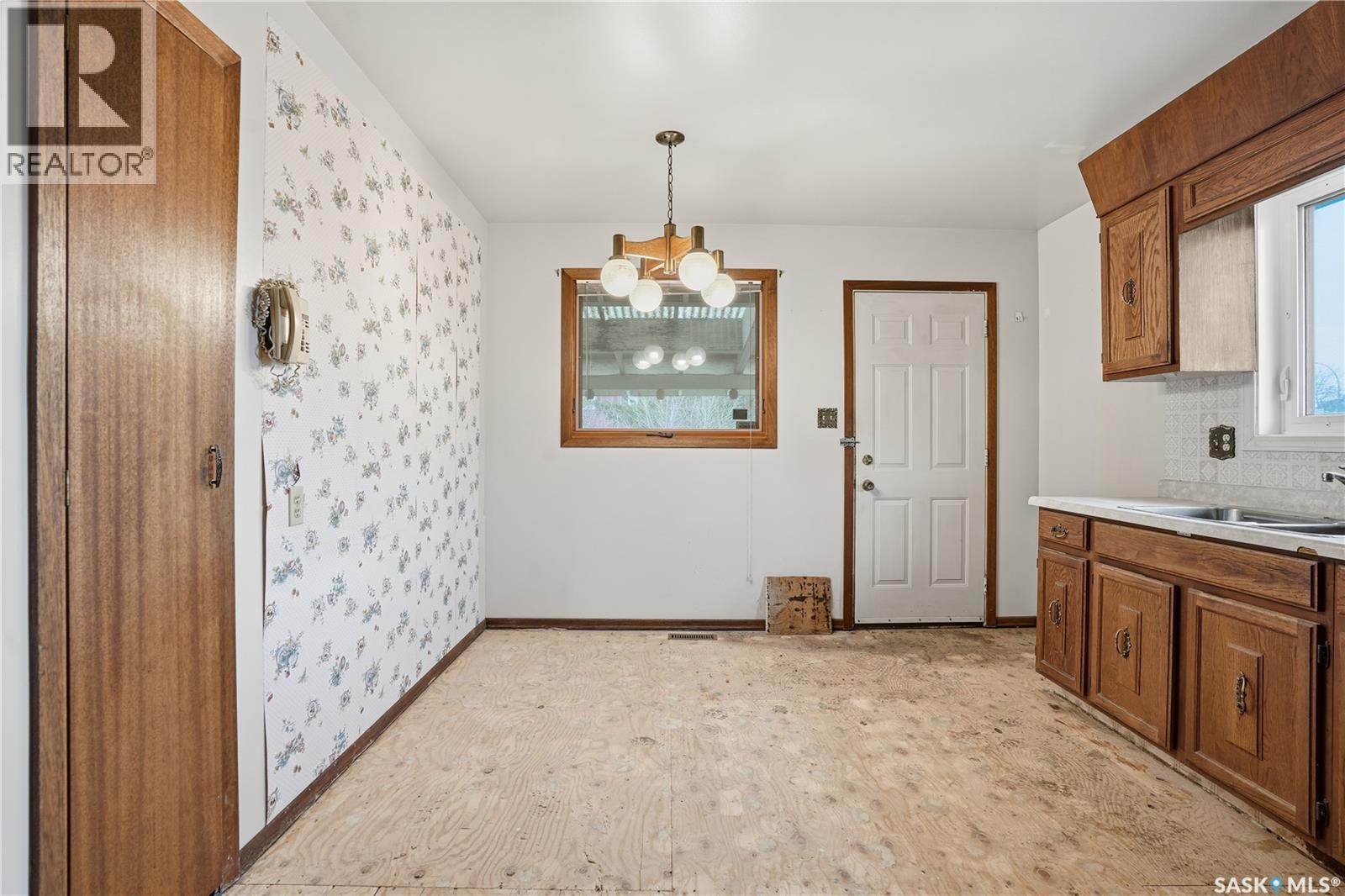 1435 Oxford Street, Regina, Saskatchewan  S4N 5S9 - Photo 12 - SK023919