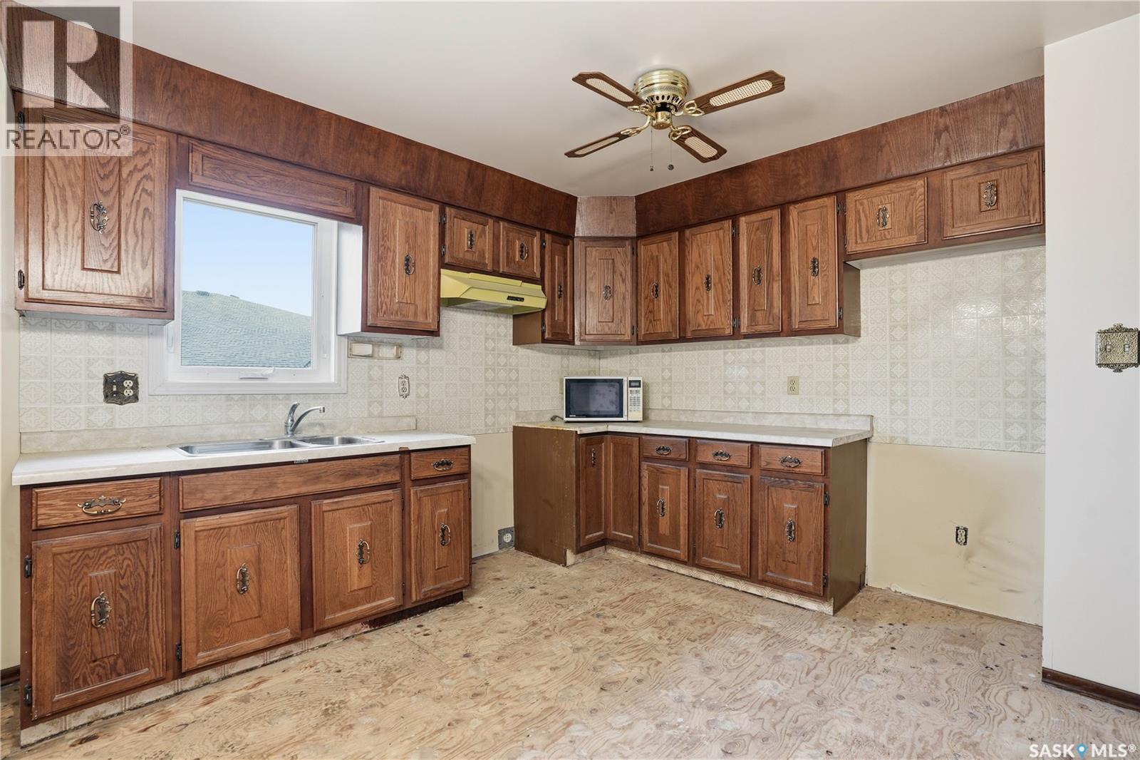 1435 Oxford Street, Regina, Saskatchewan  S4N 5S9 - Photo 14 - SK023919