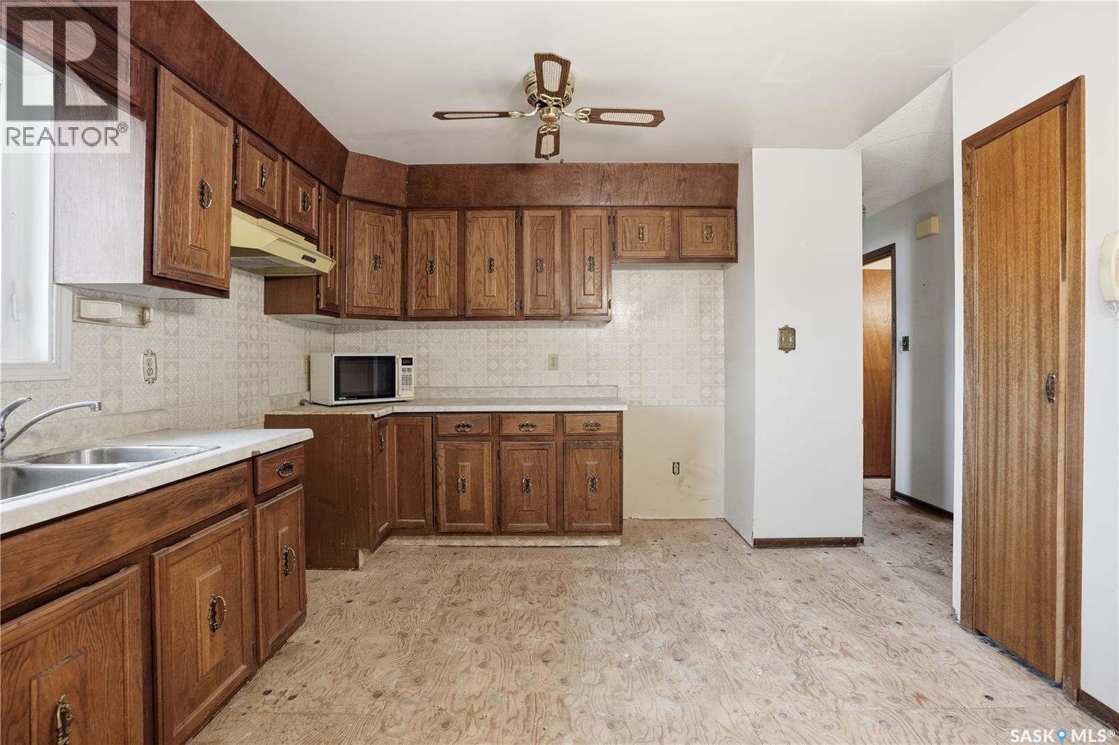 1435 Oxford Street, Regina, Saskatchewan  S4N 5S9 - Photo 15 - SK023919