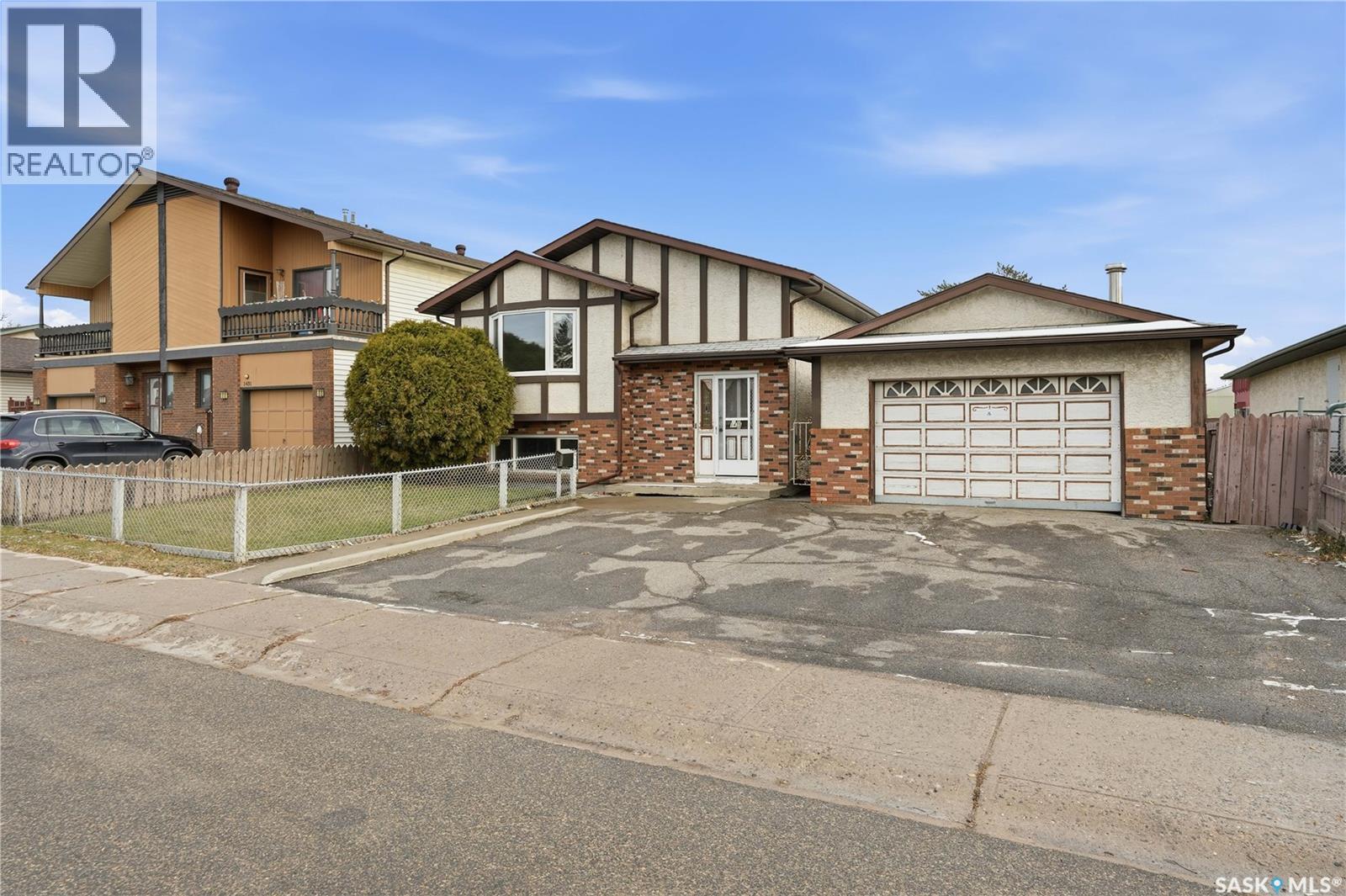 1435 Oxford Street, Regina, Saskatchewan  S4N 5S9 - Photo 2 - SK023919