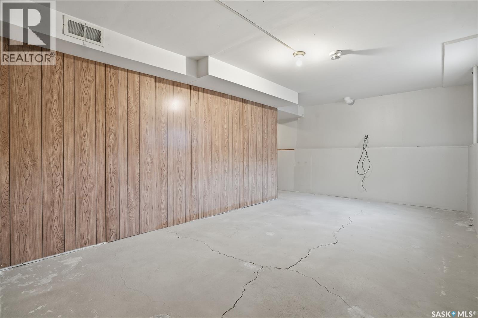 1435 Oxford Street, Regina, Saskatchewan  S4N 5S9 - Photo 32 - SK023919