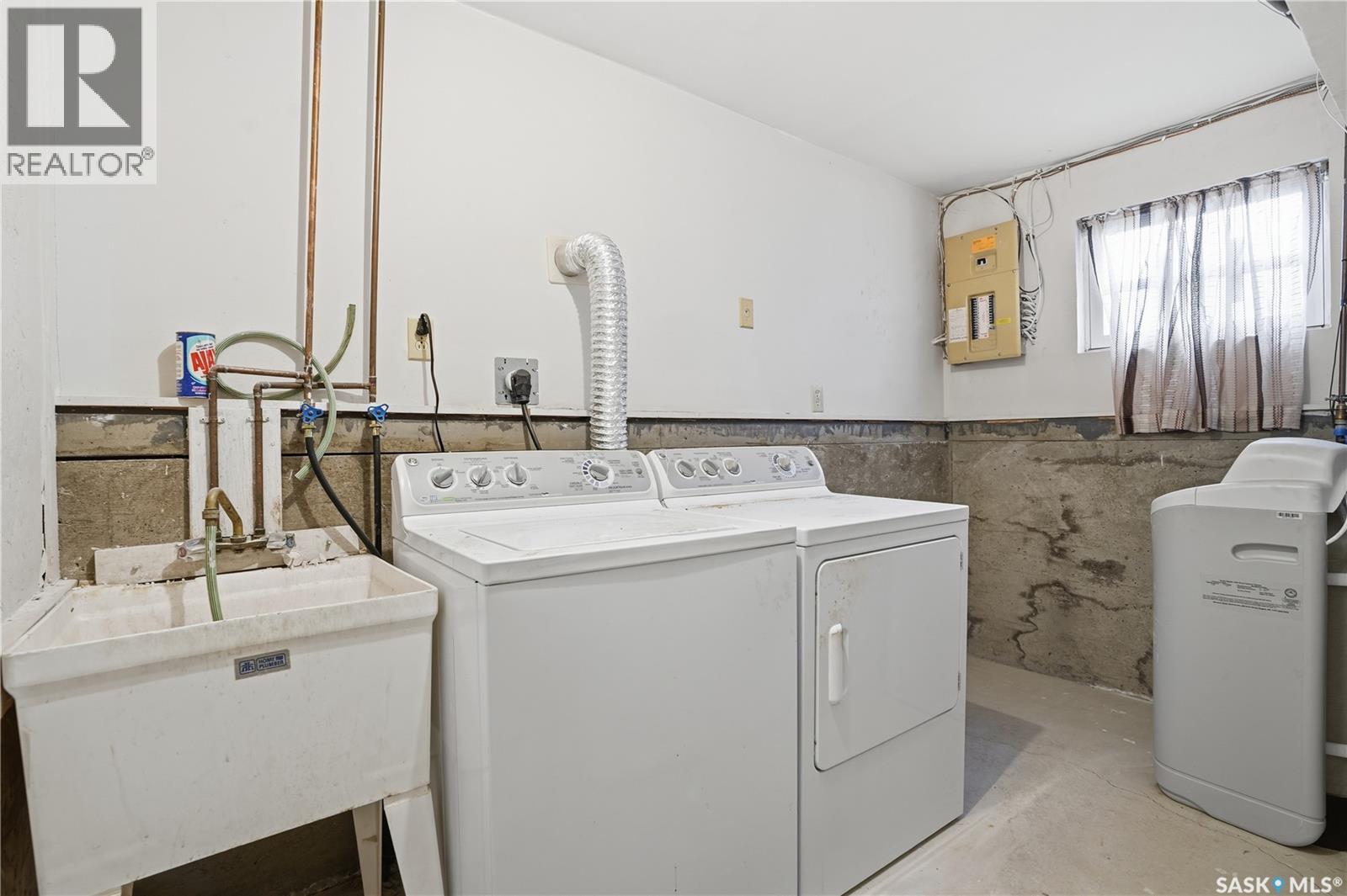 1435 Oxford Street, Regina, Saskatchewan  S4N 5S9 - Photo 37 - SK023919