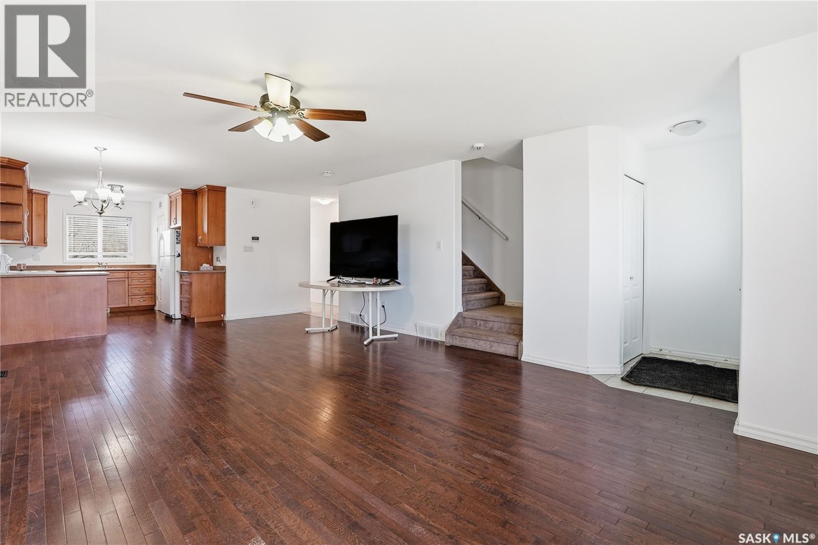 203a 3rd Avenue, Aberdeen, Saskatchewan  S0K 0A0 - Photo 5 - SK023905