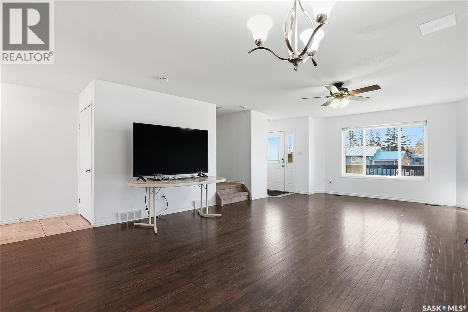 203a 3rd Avenue, Aberdeen, Saskatchewan  S0K 0A0 - Photo 7 - SK023905