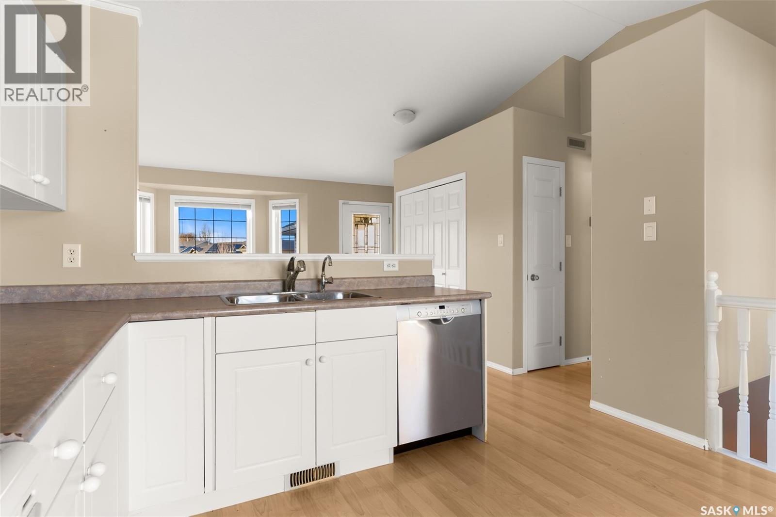 938 Brachman Bay, Regina, Saskatchewan  S4N 7P2 - Photo 10 - SK023843