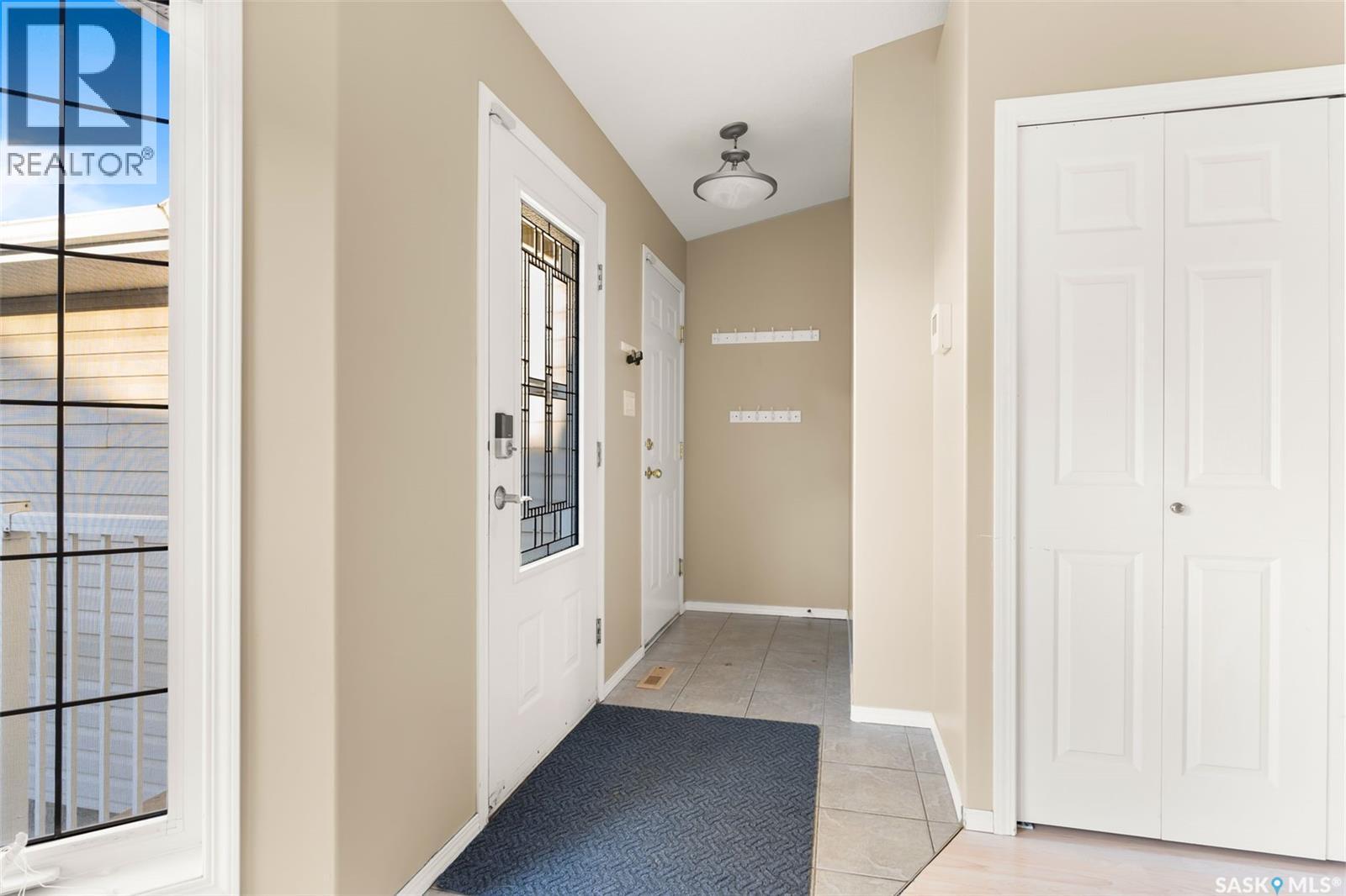 938 Brachman Bay, Regina, Saskatchewan  S4N 7P2 - Photo 4 - SK023843