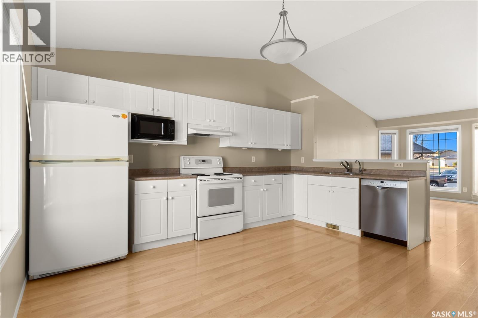 938 Brachman Bay, Regina, Saskatchewan  S4N 7P2 - Photo 8 - SK023843