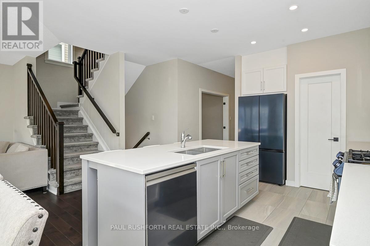 843 Sendero Way, Ottawa, Ontario  K2S 2W9 - Photo 11 - X12414905